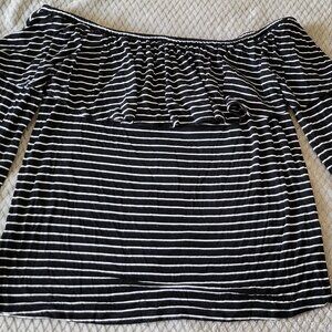 American Eagle top